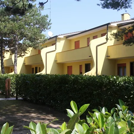 Comfortable Flat With Garden - Beahost Apartment